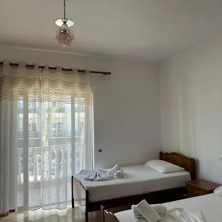 Riviera بيت ضيافة كساميل
